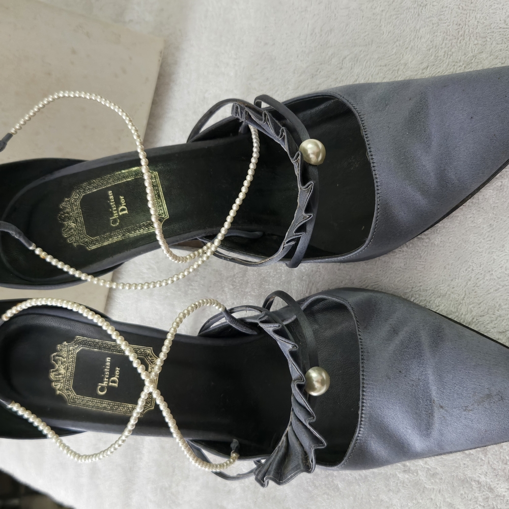 Christine DIOR Gray Heels with Sophisticated Elegance